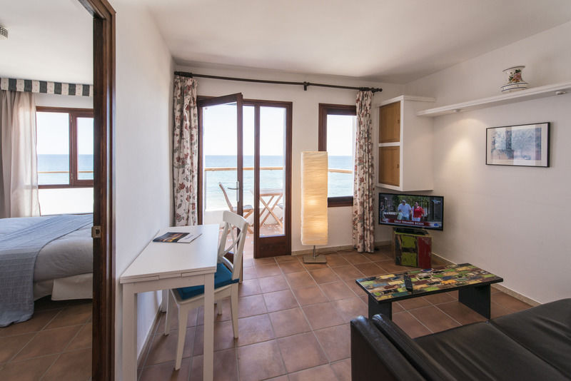 Apartamentos Wundermar Torredembarra Esterno foto